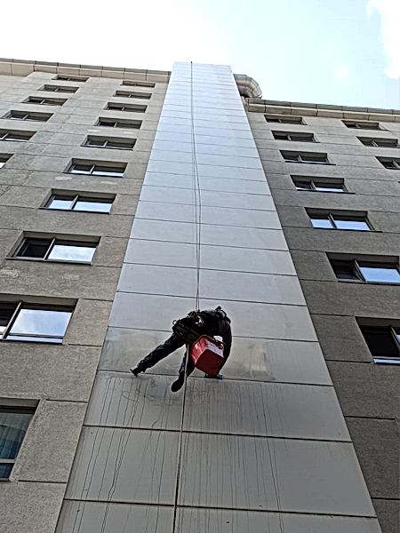  Dış cephe cam temizliği, İç mekan cephe temizliği, Çelik konstrüksiyon temizliği, Çimento baca temizliği, enerji sektörü  cüruf ve baca temizliği, Yakıt tankı temizliği, LED montajı, Tabela asma ve söküm, Bayrak asma, AVM iç ve dış süsleme, İç mekan avize asma, Kule vinç projektör montaj, Dış cephe sıva ve boya, Dış cephe silikon, Yalıtım ve montolama, Cam montaj, Kompozıt tamir ve montaj, Kanat temizliği, kanat toz temizliği, kanat kimyasal temizlik, kanatkuş atıkları temizliği, Kanat tamiri, Kaset sistem, düşme ve durma özelliklerine sahip ağ kurulumu,  Konveksiyonel sistem, Dikey kapama ağı, Balkon kapama ağı, Şaft ve asansör boşluk kapama, Havuz kapama, Tahribatsız muayene, Kaynak ve taşlama, köprülerde ve viyadüklerde bakım onarım ve hasar tespit çalışmaları, Petrol ve platform sahalarında torklama, Gemi ve çelik yapılarda pas döküm, taşlama ve boyama işlemleri, Yamaç örtüleme sistemleri (düşme tehlikesi olan taş ve kaya parçalarının çevresinde bulunan yaşam veya üretim faaliyetleri yürüten yapılara zarar vermemesi için kullanılan önlemler), Tehlikeli konumda bulunan kayalıkların kontrollü şekilde patlatılması, ekolojik patlatma, Şev stabilizasyonu, endüstriyel dağcılık, iple erişim, endütriyel temizlik