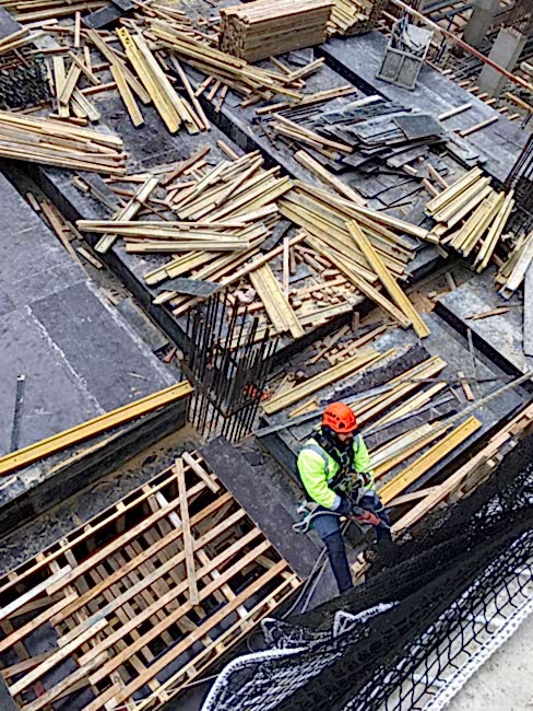  Dış cephe cam temizliği, İç mekan cephe temizliği, Çelik konstrüksiyon temizliği, Çimento baca temizliği, enerji sektörü  cüruf ve baca temizliği, Yakıt tankı temizliği, LED montajı, Tabela asma ve söküm, Bayrak asma, AVM iç ve dış süsleme, İç mekan avize asma, Kule vinç projektör montaj, Dış cephe sıva ve boya, Dış cephe silikon, Yalıtım ve montolama, Cam montaj, Kompozıt tamir ve montaj, Kanat temizliği, kanat toz temizliği, kanat kimyasal temizlik, kanatkuş atıkları temizliği, Kanat tamiri, Kaset sistem, düşme ve durma özelliklerine sahip ağ kurulumu,  Konveksiyonel sistem, Dikey kapama ağı, Balkon kapama ağı, Şaft ve asansör boşluk kapama, Havuz kapama, Tahribatsız muayene, Kaynak ve taşlama, köprülerde ve viyadüklerde bakım onarım ve hasar tespit çalışmaları, Petrol ve platform sahalarında torklama, Gemi ve çelik yapılarda pas döküm, taşlama ve boyama işlemleri, Yamaç örtüleme sistemleri (düşme tehlikesi olan taş ve kaya parçalarının çevresinde bulunan yaşam veya üretim faaliyetleri yürüten yapılara zarar vermemesi için kullanılan önlemler), Tehlikeli konumda bulunan kayalıkların kontrollü şekilde patlatılması, ekolojik patlatma, Şev stabilizasyonu, endüstriyel dağcılık, iple erişim, endütriyel temizlik