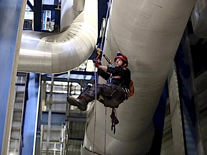 endüstriyel hizmetler, endüstriyel dağcı, endüstriyel  hizmetleri, Endüstriyel İple Erişim, Tahribatsız muayene, Kaynak ve taşlama, Tünel köprülerde ve viyadüklerde bakım onarım ve hasar tespit çalışmaları,Maden, petrol ve platform sahalarında torklama (sıkma), Gemi ve çelik yapılarda pas döküm, taşlama ve boyama işlemleri, Telekomünikasyon & Enerji Sektörü Kurulum Bakım Onarım