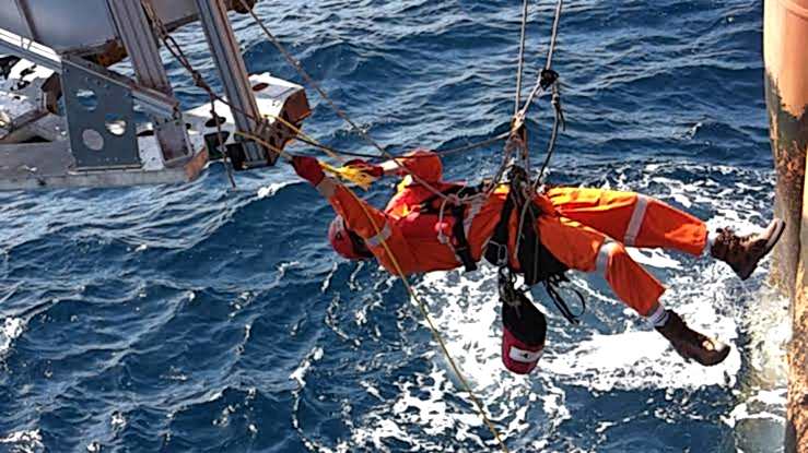 endüstriyel hizmetler, endüstriyel dağcı, endüstriyel  hizmetleri, Endüstriyel İple Erişim, Tahribatsız muayene, Kaynak ve taşlama, Tünel köprülerde ve viyadüklerde bakım onarım ve hasar tespit çalışmaları,Maden, petrol ve platform sahalarında torklama (sıkma), Gemi ve çelik yapılarda pas döküm, taşlama ve boyama işlemleri, Telekomünikasyon & Enerji Sektörü Kurulum Bakım Onarım