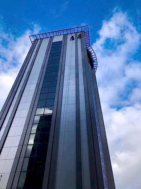 Dış cephe cam temizliği, İç mekan cephe temizliği, Çelik konstrüksiyon temizliği, Çimento ve enerji sektöründe cüruf ve baca temizliği, Yakıt tankı temizliği, Dış Cephe Temizliği, Endüstriyel Tesis Temizliği, Yüksek Yapı İple Erişim Temizlik, Cam Tavan Temizliği, fabrika temizliği, sanayi tesisi temizliği, rüzgar türbini temizliği